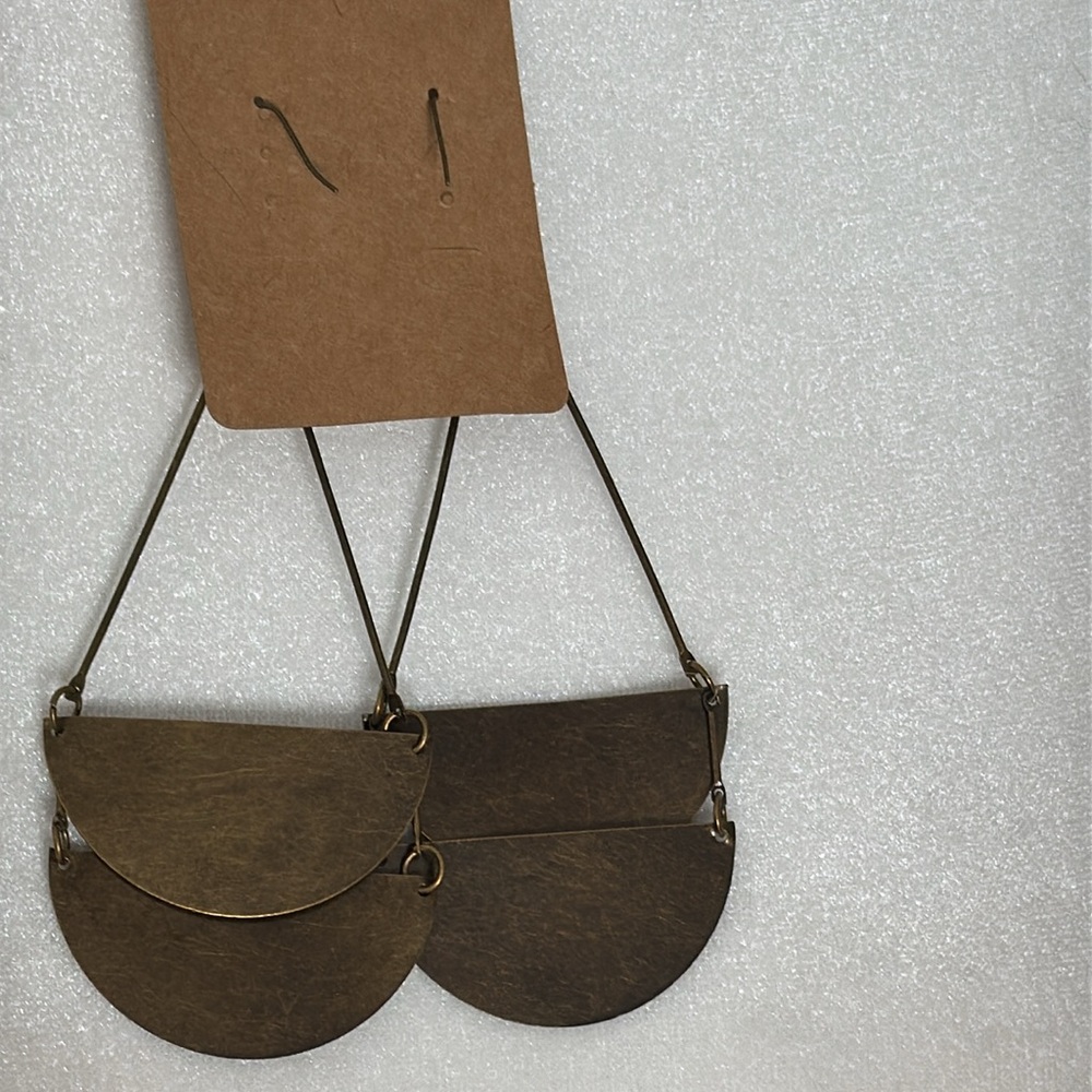 Free with purchase - Picture 5 of 5
